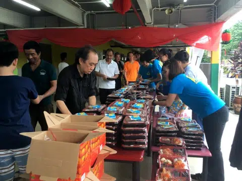 Migrant workers get special CNY delivery from Singapore Kindness Movement