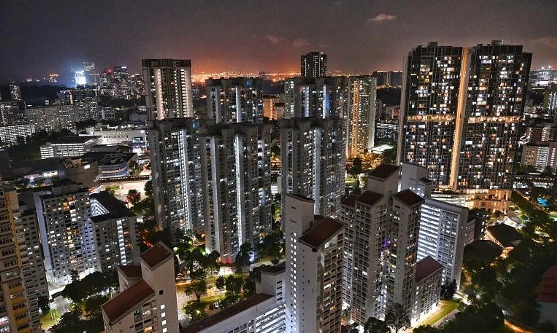 Consumers who have standard fixed price plans with electricity retailers will not see any change in their electricity tariffs until they renew their contracts.