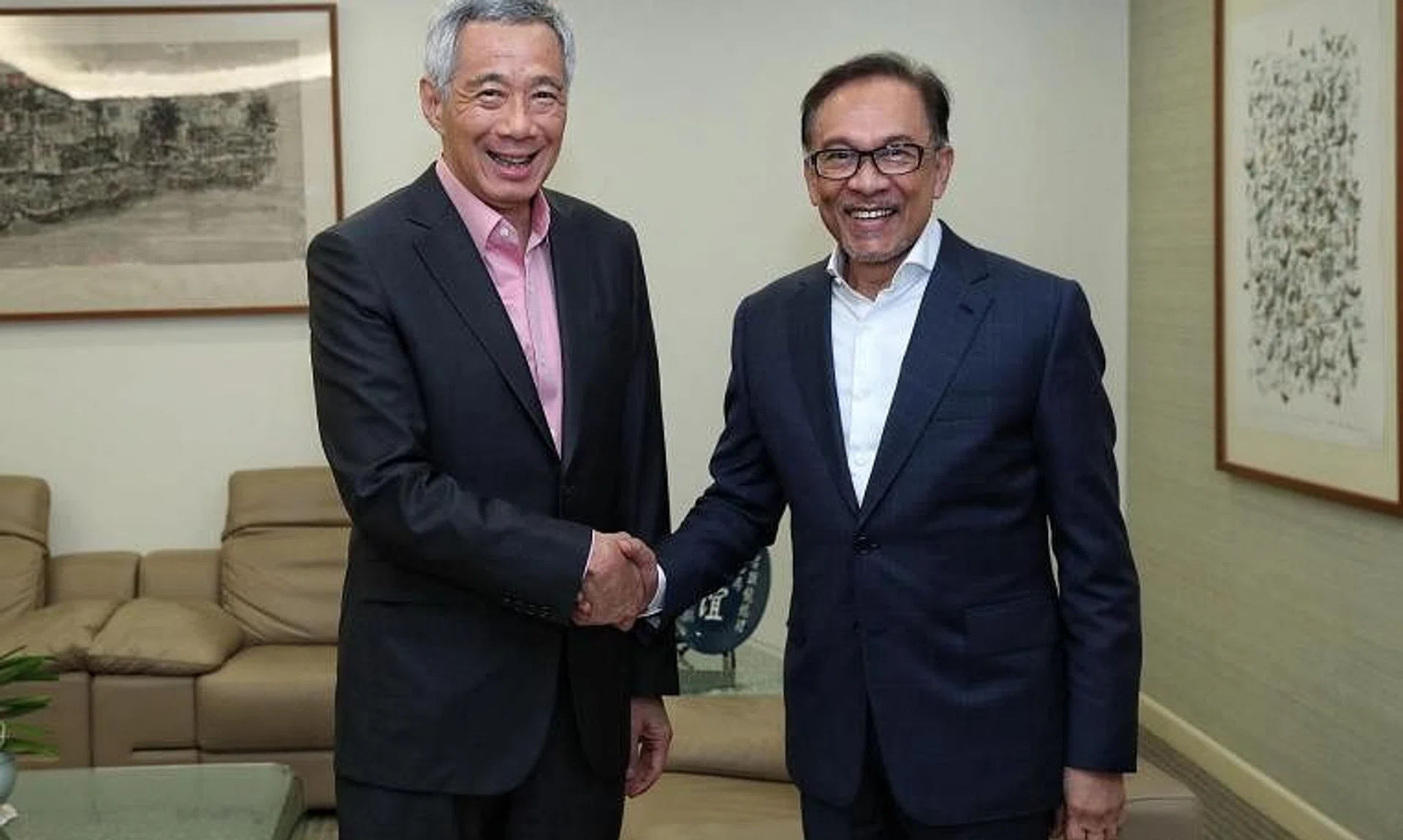 PM Lee Hsien Loong said he looked forward to working with new Malaysia PM Anwar Ibrahim. 