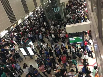 4-hour delay on Circle Line leaves commuters frustrated