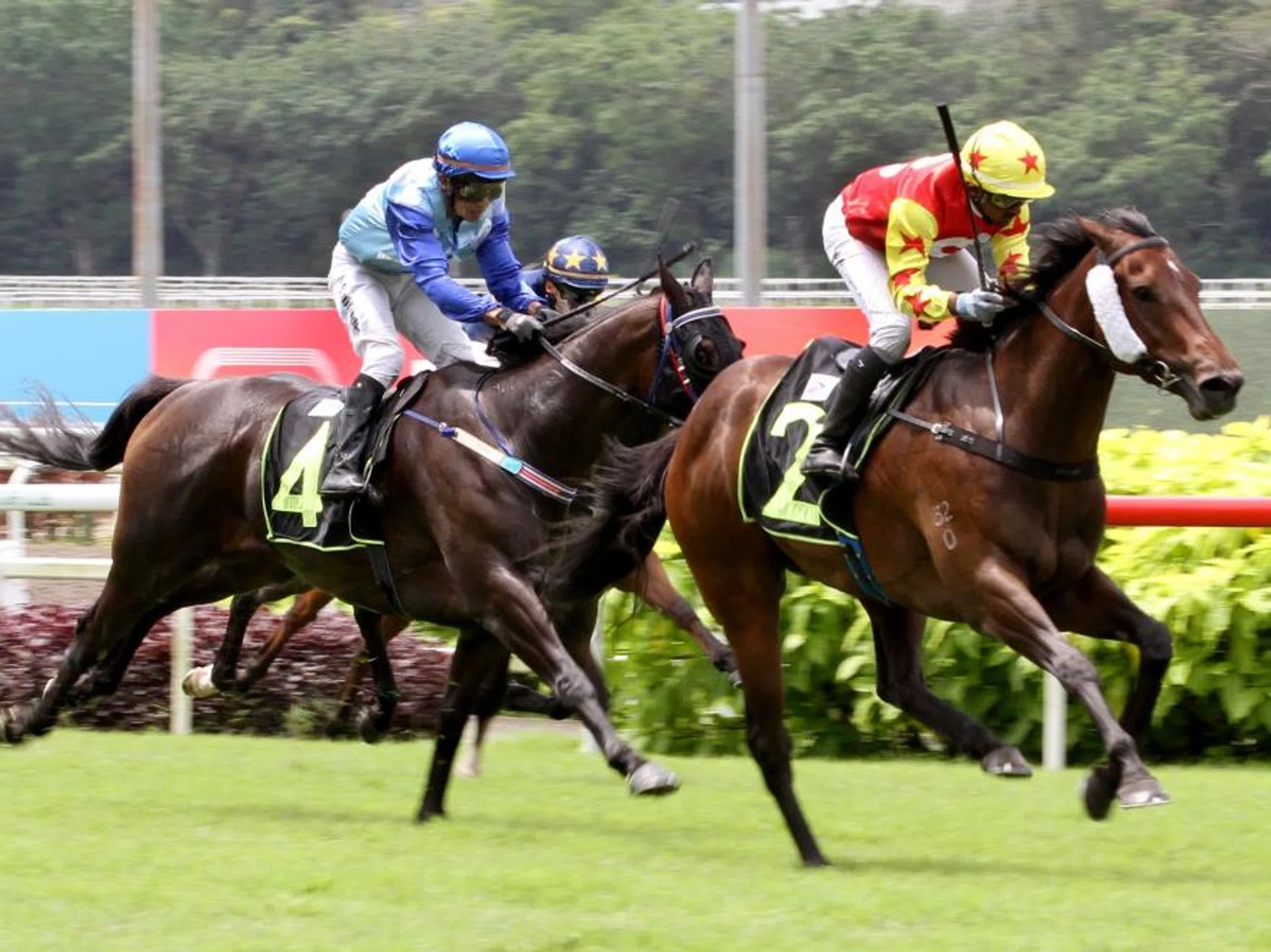 Spieth Heroine (Krisna Thangamani) pulling away from Bravo Kid (Saifudin Ismail) to get off the mark in a Maiden (1,400m) on July 7.

