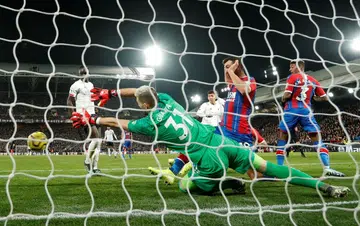 Firmino's late goal gives Liverpool 2-1 win at Palace