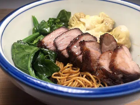 Cook yourself a stay-home meal of Hong Kong-style wonton noodles