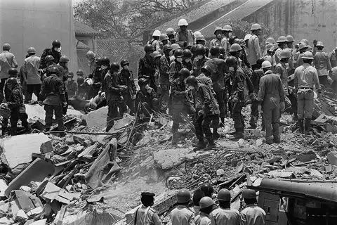 Hotel New World: Rescuer dug for survivors until his hands bled