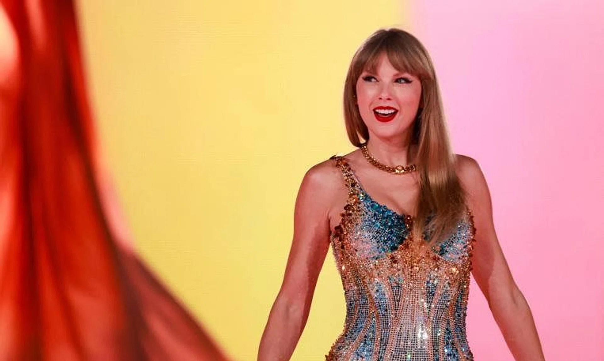 Taylor Swift is the first woman to have 100 million monthly listeners on digital music service Spotify.