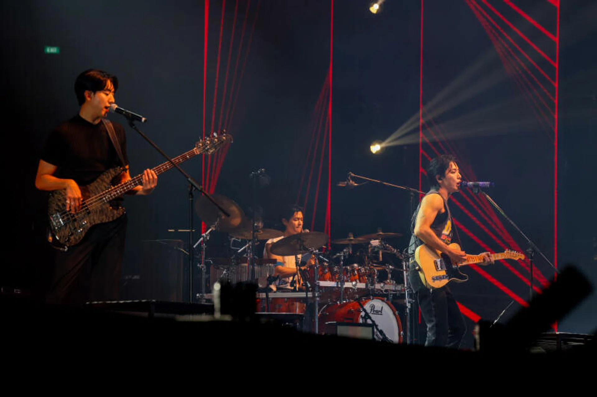 Korean pop-rock band CNBlue performed for their Singapore fans at the Singapore Indoor Stadium as part of their CNBluentity Asia tour on April 27.