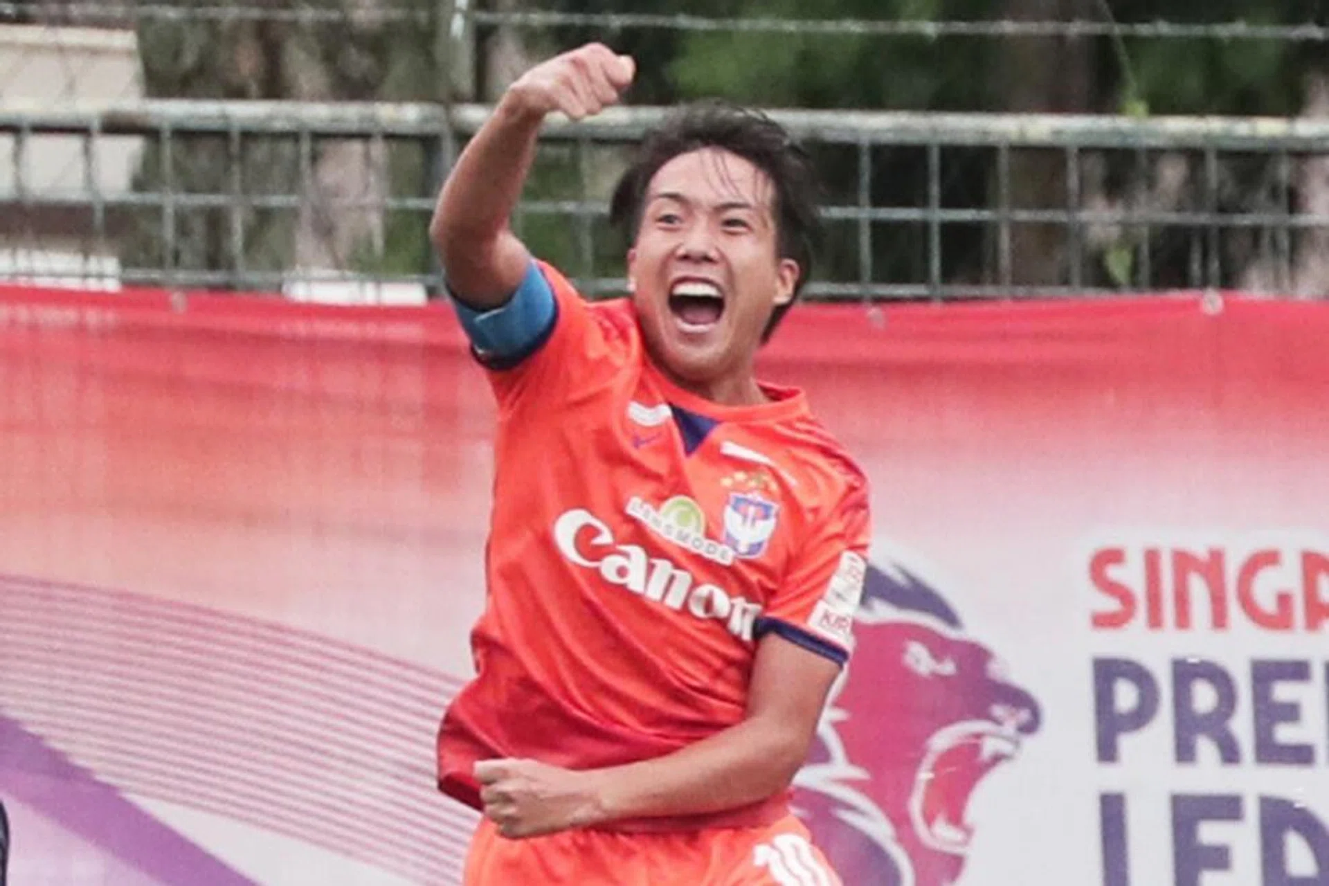 Kyoga Nakamura, who scored seven goals for Albirex Niigata this year, was also nominated for the Young Player of the Year and Goal of the Year awards.
