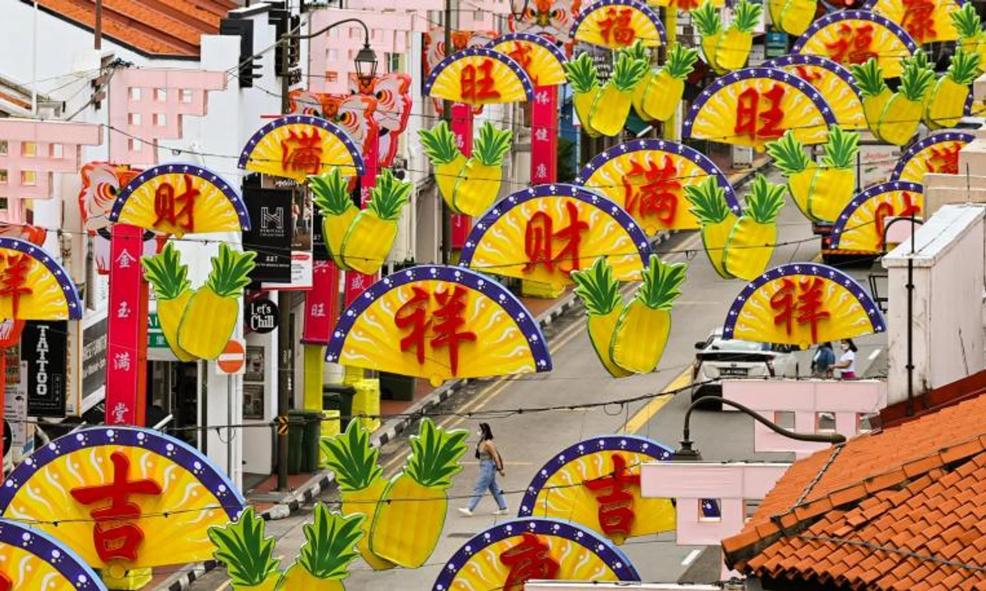 StarHub and Singtel are welcoming the Year of the Tiger with free previews of their channels over the Chinese New Year period.