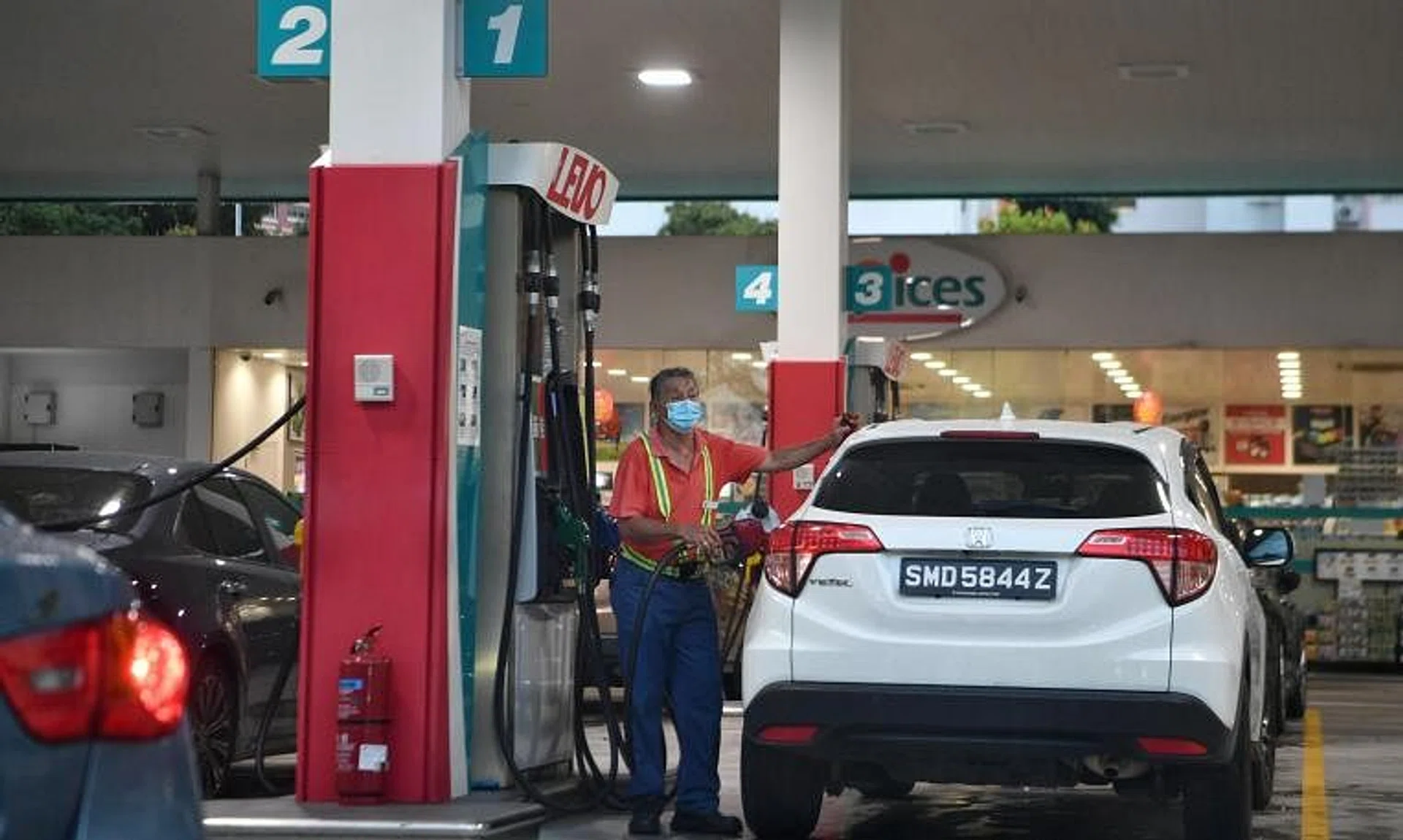 Pump prices have fallen despite higher oil prices.