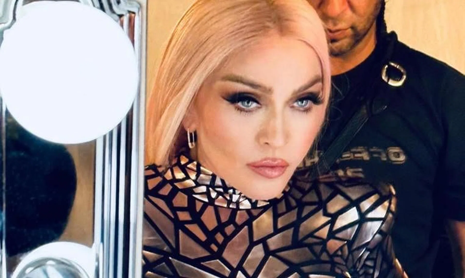 The complaint alleges that “Madonna has a long history of arriving and starting her concerts late, sometimes several hours late”.