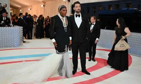 Serena Williams announces pregnancy on Met Gala red carpet