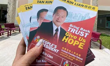 Tan Kin Lian shifts campaign strategy from walkabouts to focus on reaching residents with fliers