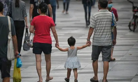 Free screening to detect risk of passing down rare disorders