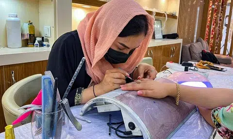 Afghan women set up secret businesses to escape Taliban bans