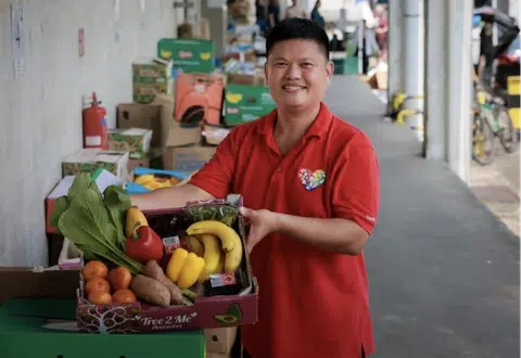 One man's mission to feed families and reduce food waste