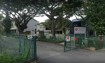 35 pupils, 2 staff report symptoms of gastroenteritis during school camp
