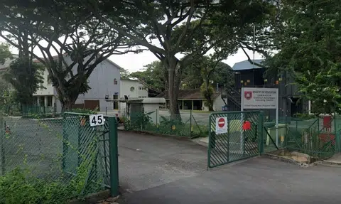 35 pupils, 2 staff report symptoms of gastroenteritis during school camp