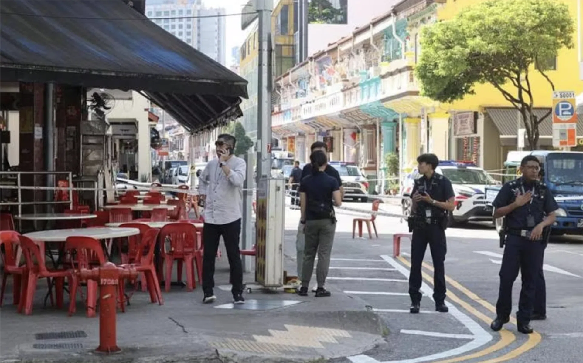 A fight allegedly broke out at a coffeeshop near Little India in the early hours of Sept 22.
