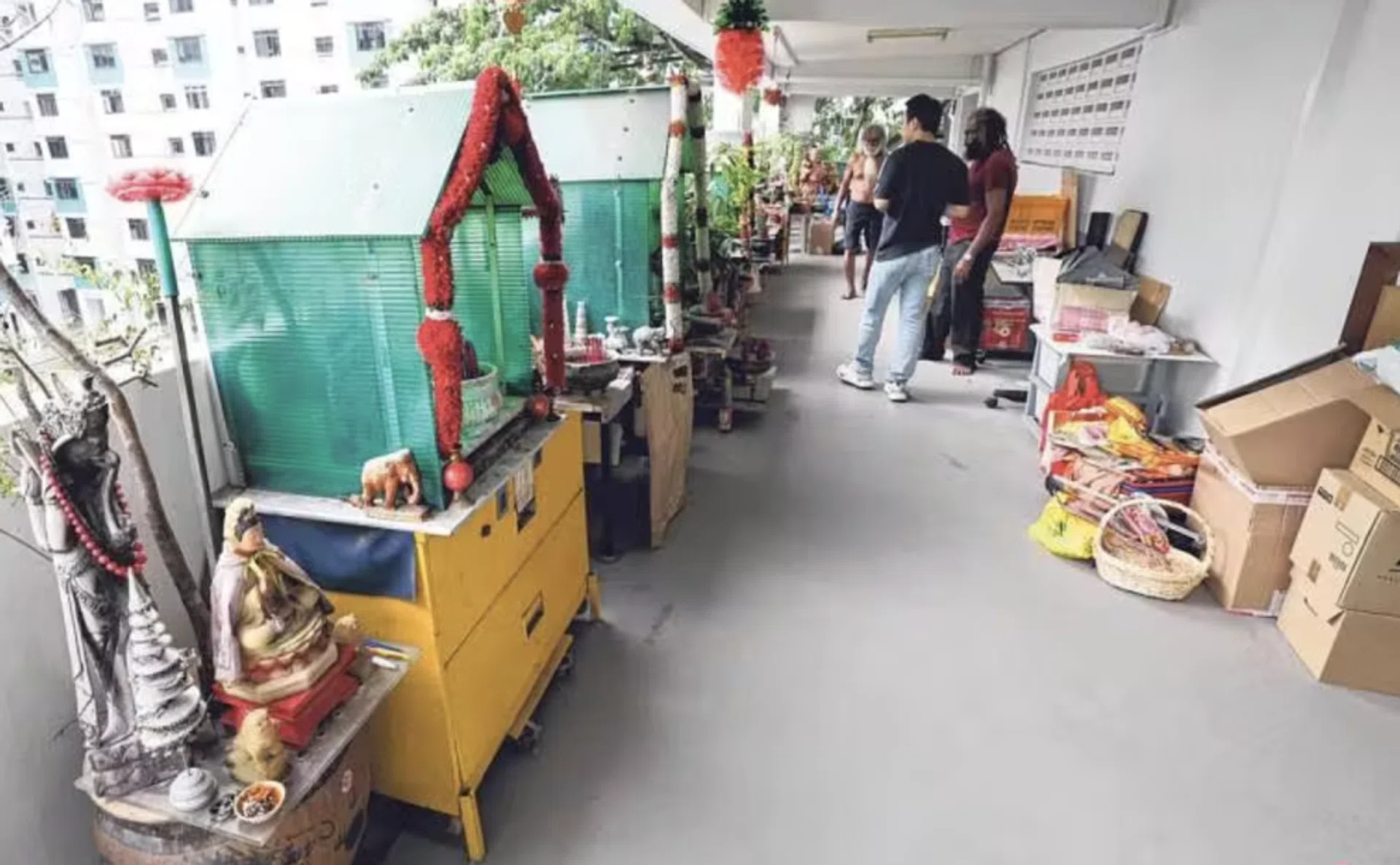 There were more than 60 idols lining the corridor.