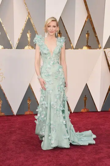 'Boring' fashion is in at the Oscars