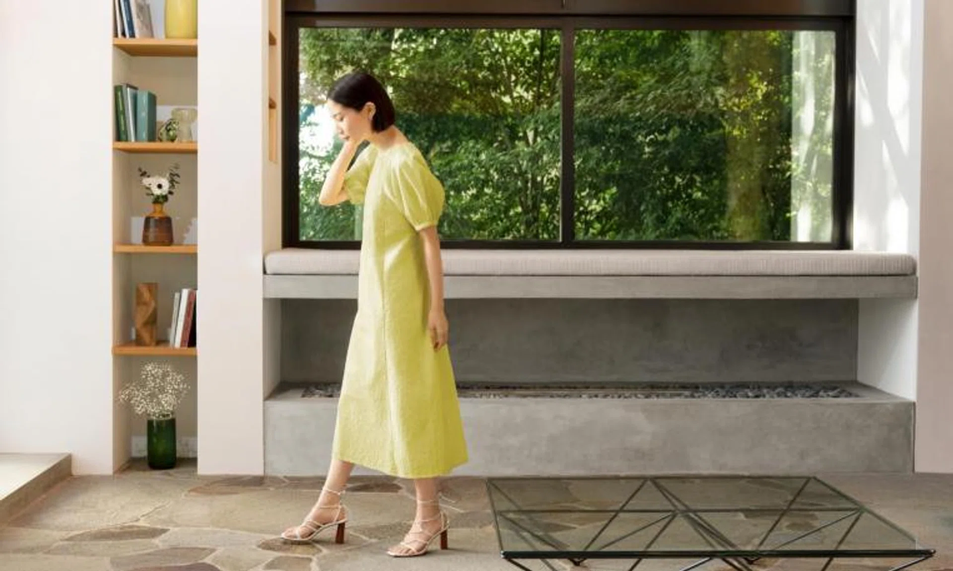 In her first dress line-up for Uniqlo, British-Japanese designer Hana Tajima has created simple, adaptable dresses for everyday wear or special occasions.
