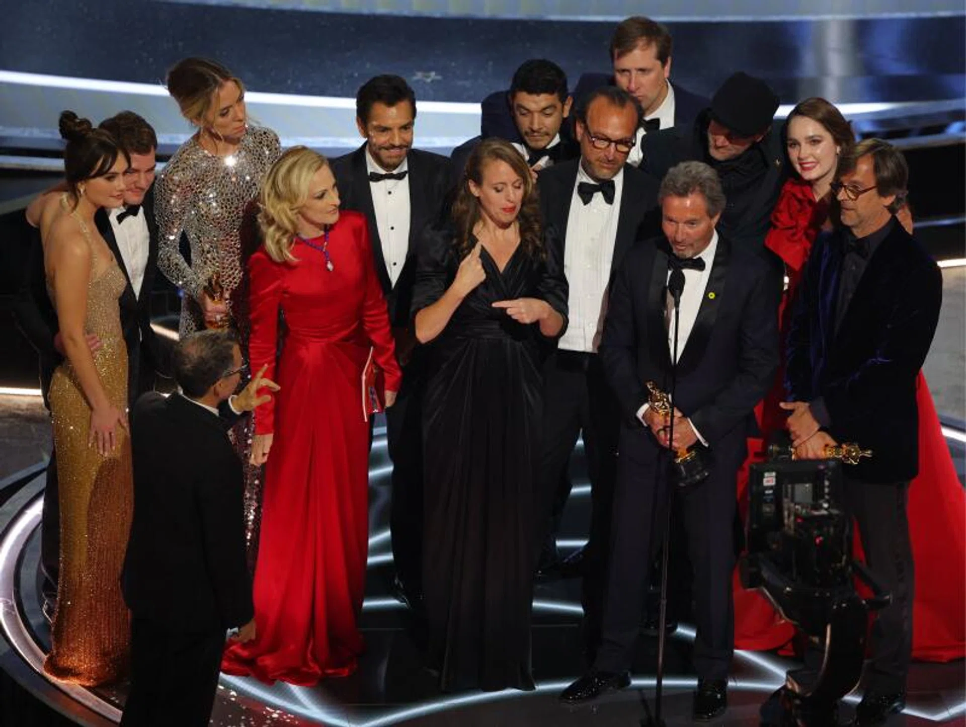 Philippe Rousselet, Fabrice Gianfermi and Patrick Wachsberger win the Oscar for Best Picture for Coda. 