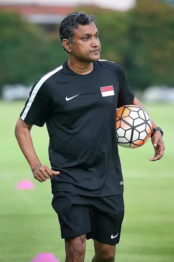 FAS hands Sundram and Sablon 2-year extensions