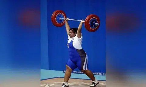 Commonwealth weightlifting gold medallist, 40, dies of Covid-19