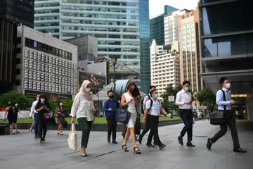 Work-related events of up to 1,000 people with no eating or drinking allowed from Jan 3