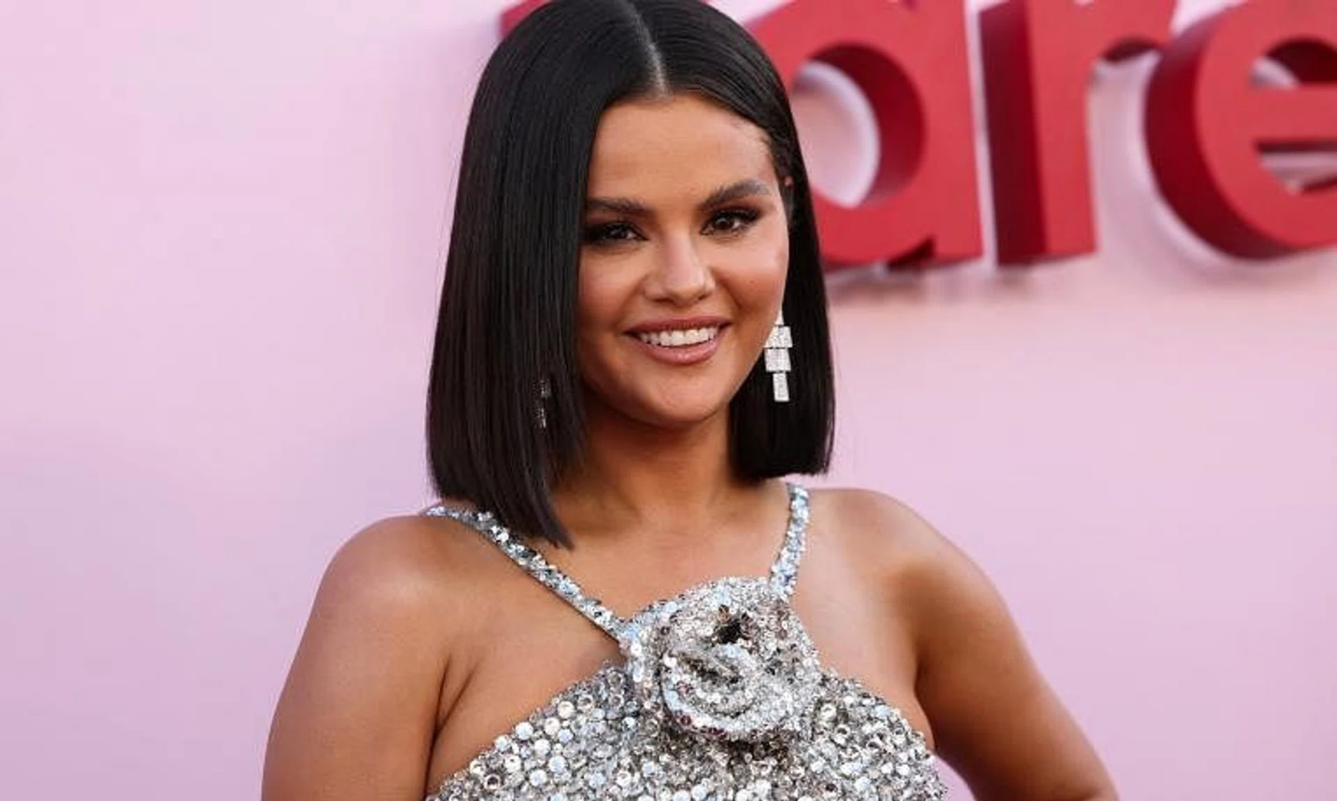 Selena Gomez announced on her Instagram on Oct 30 that she is taking a break from social media.