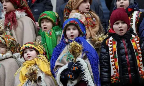 Ukrainians move Christmas to Dec 25 to be 'far from Moscow'