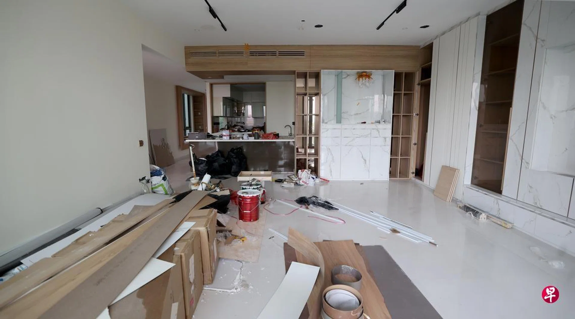 Mr Luo said the contractor borrowed $2,000 before starting work. A second request for $3,000 was rejected.