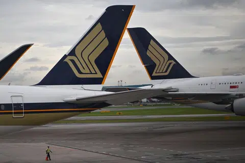 SIA to ban use and charging of power banks on flights from April
