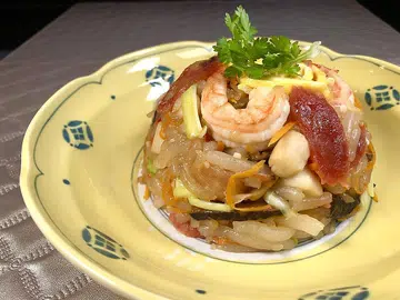Serve up Seafood Treasure Rat's Tail Noodles this CNY