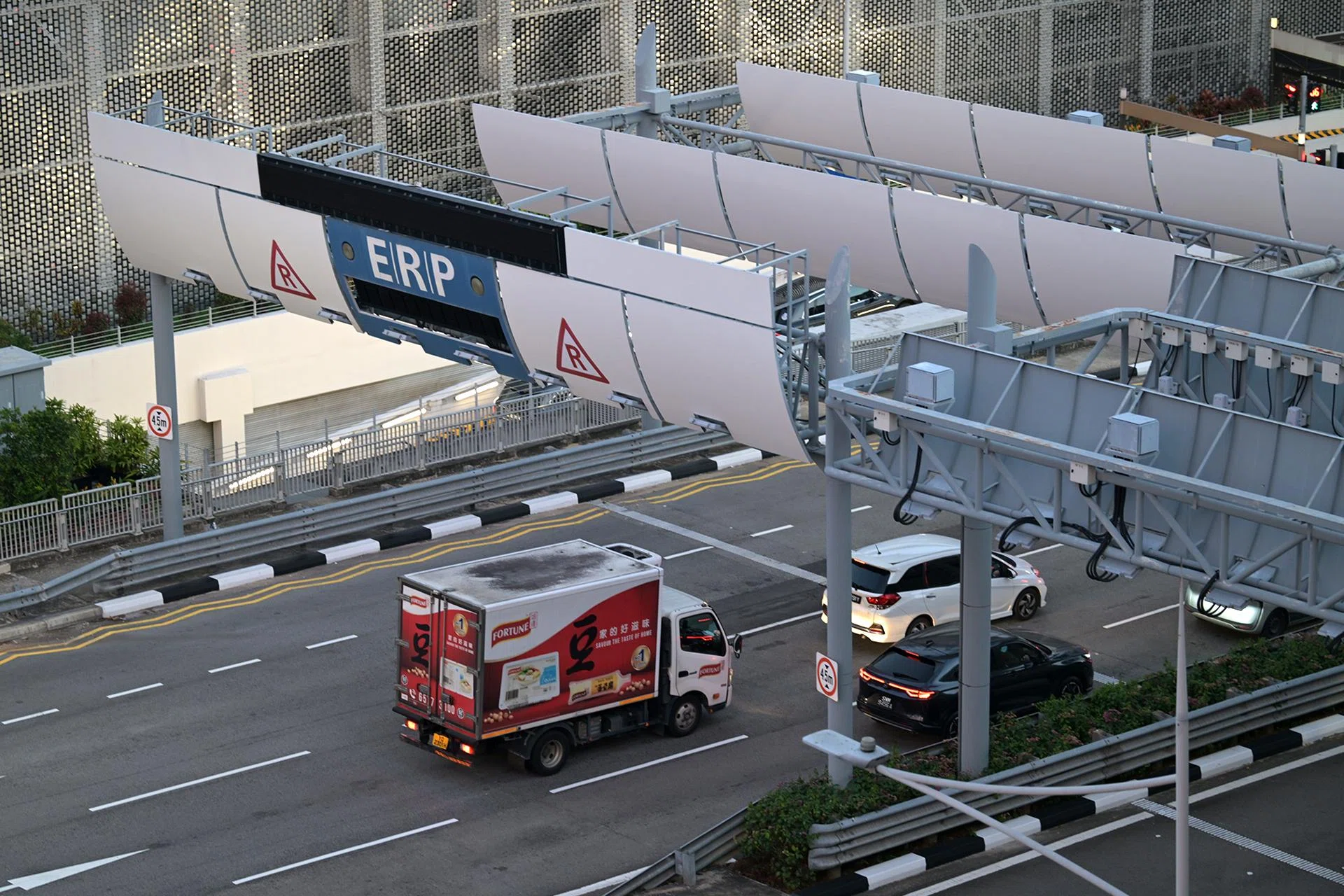Claims circulating on “some websites and social media pages” assert that toll hikes of between 50 cents and $1 during peak periods at the major gantries were set to take place.