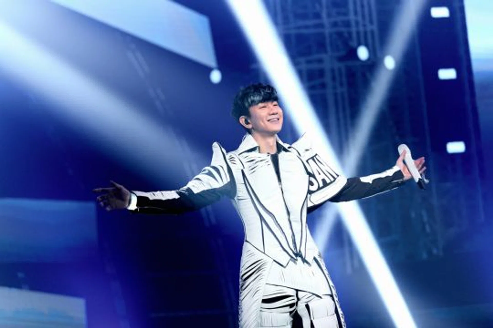 JJ Lin will perform live for invited guests and members of the public in a limited-capacity environment, and will also stream the concert online.