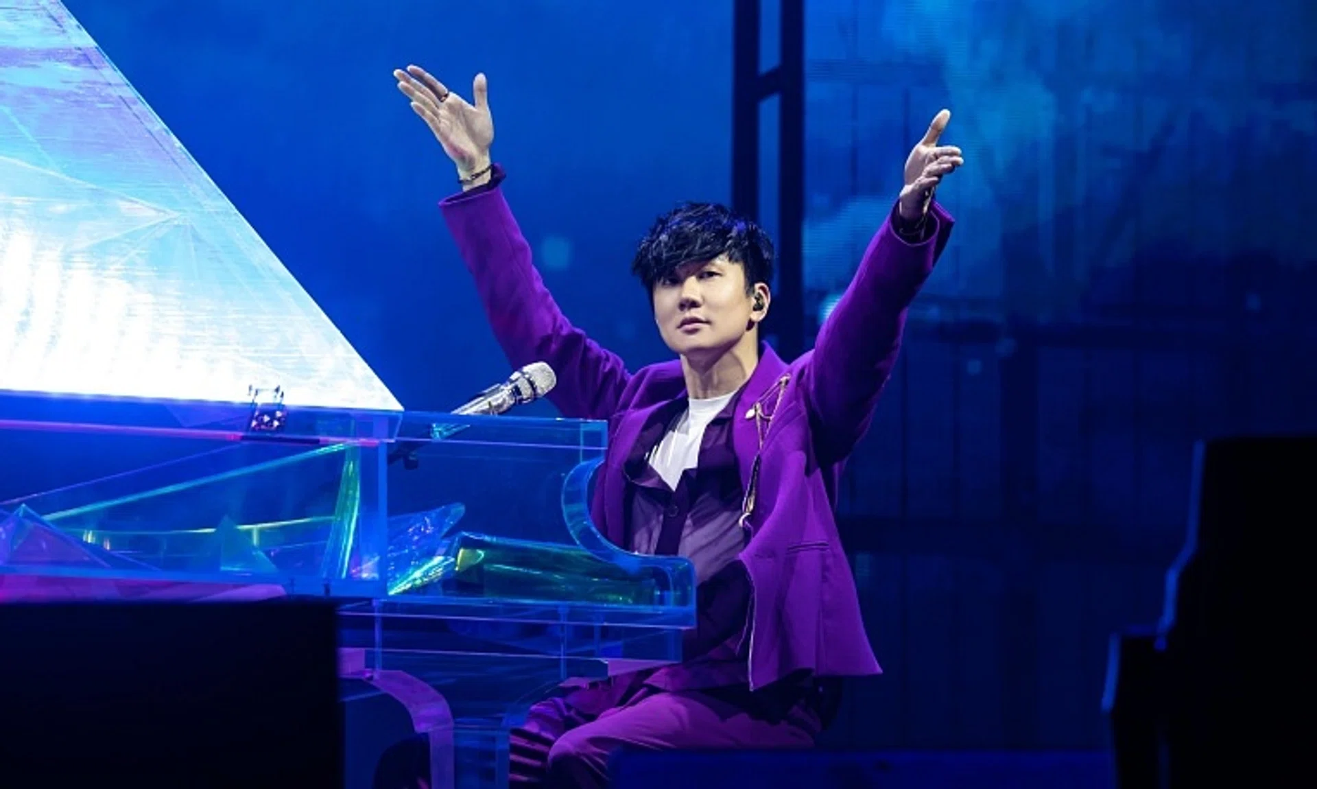 Singaporean superstar JJ Lin performing at the National Stadium on Nov 4, 2022.