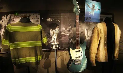Court revives Nirvana child pornography lawsuit over Nevermind cover