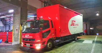 Parcel delivery firm hit with hundreds of complaints from customers - some dating back to last year