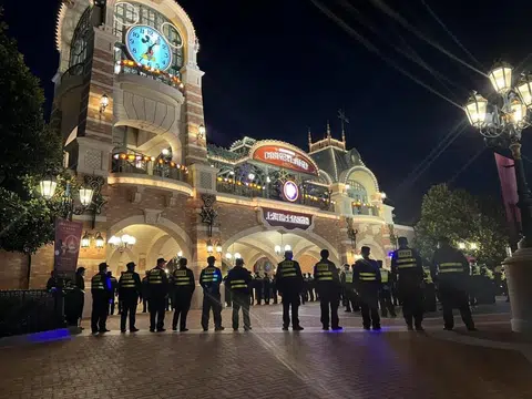 Covid-19 outbreak traps visitors at Shanghai Disneyland