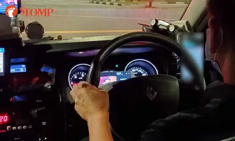 Cabby watches Taiwanese variety show throughout 30-minute ride