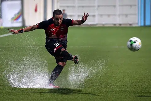 Tampines beaten into second place