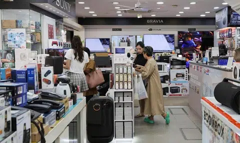 Independent stores in voucher scheme help elderly consumers with energy- and water-saving appliances