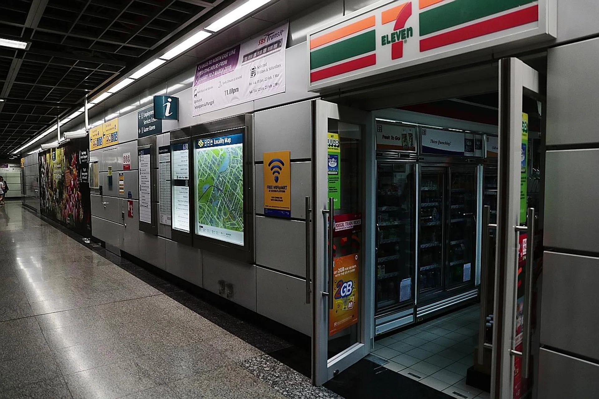 (Above) Clarke Quay MRT station was one of those affected by blackouts. 