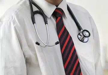 M'sia 'losing doctors' to S'pore