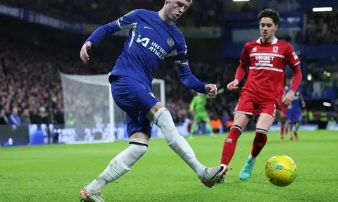 Chelsea thrash Middlesbrough 6-1 to reach League Cup final