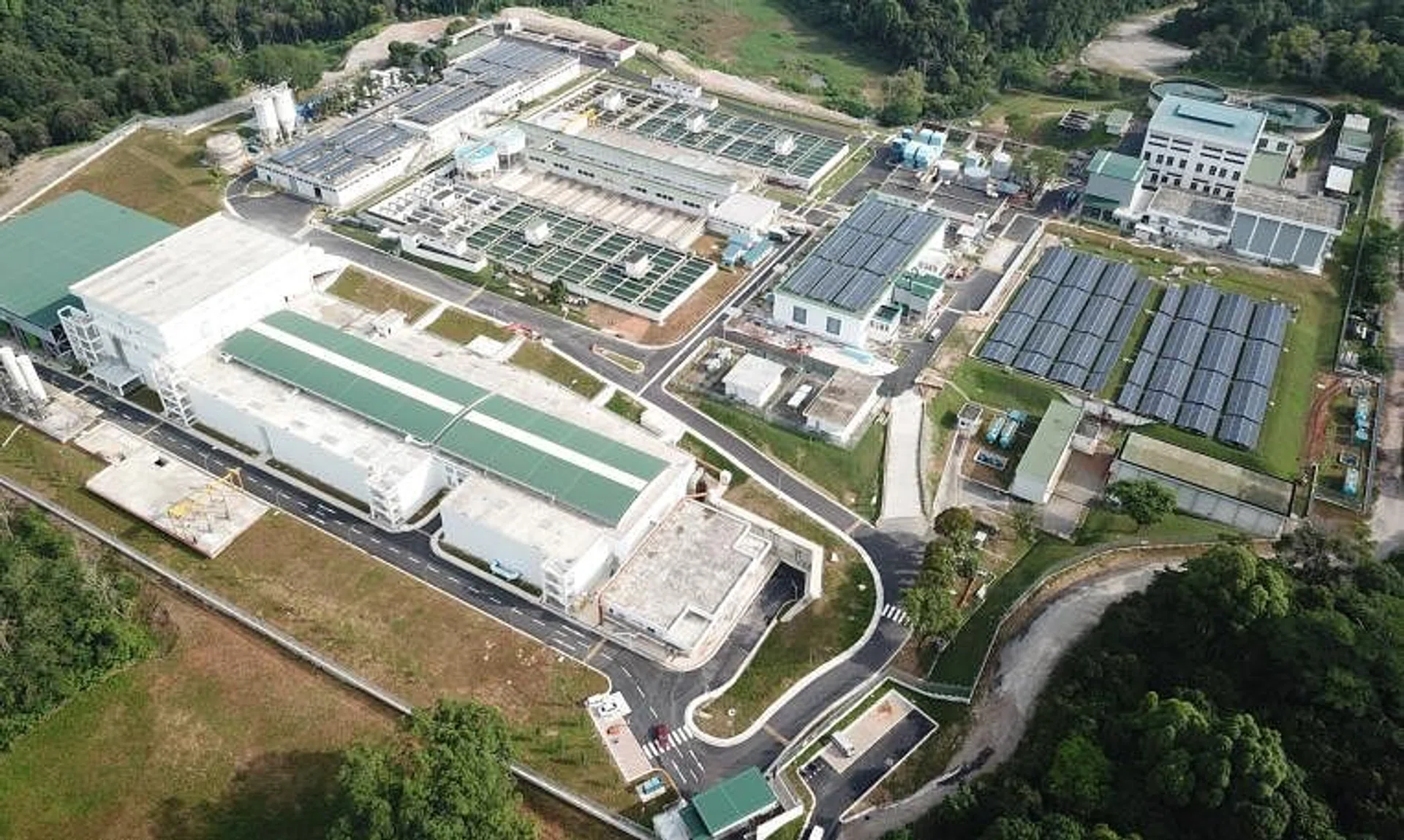 Early investigations suggest that the workers had inhaled hydrogen sulphide while carrying out routine tank cleaning at the PUB Choa Chu Kang Waterworks.