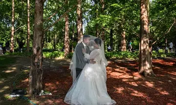 'Cash reward' for couples if bride is aged 25 or younger