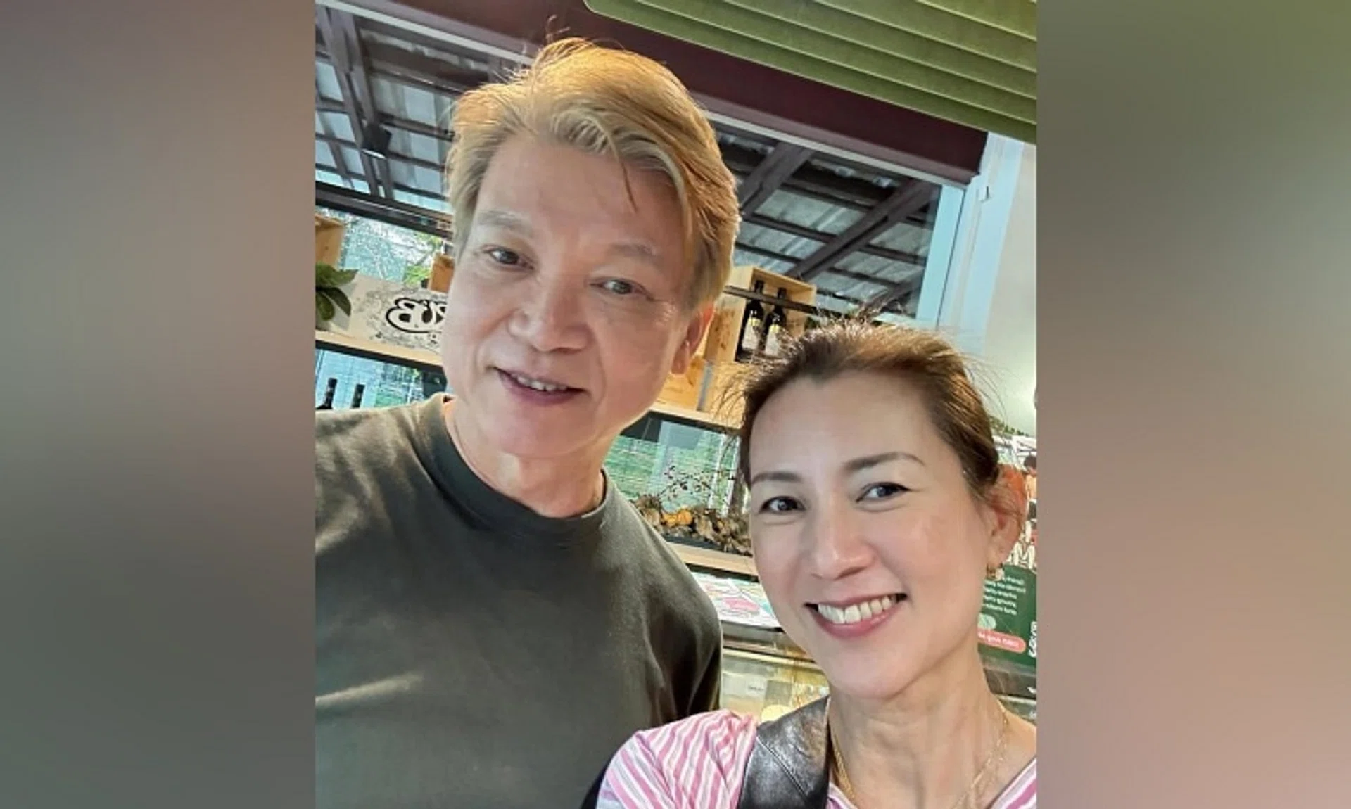 Ivy Lee posted a wefie on Instagram of herself with Xie Shaoguang, her onscreen husband in the classic Mediacorp drama Stepping Out (1999).