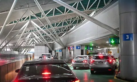 Johor Bahru checkpoint closes one zone for renovation